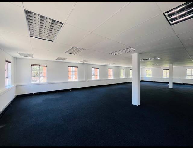 360M² OFFICE TO LET IN FOURWAYS
